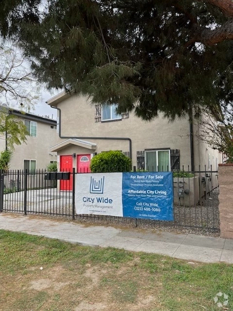 Building Photo - 213 E 84th Pl Rental