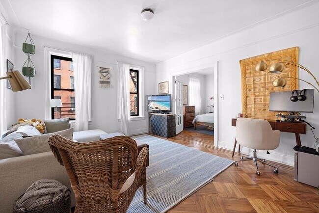 174 15th St Unit 5