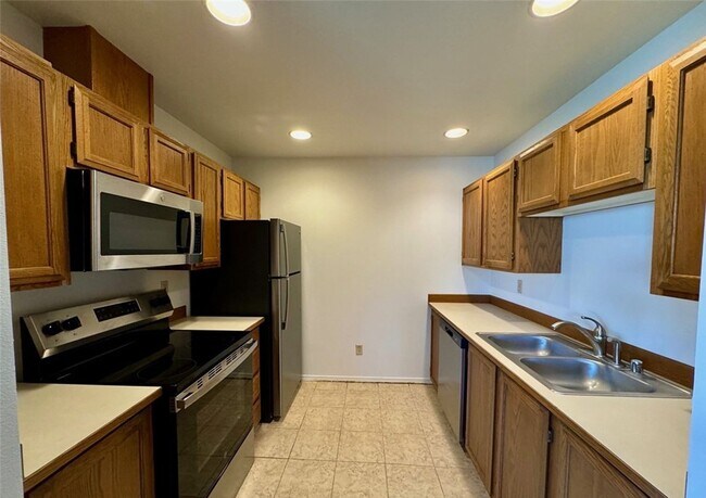Photo - Gorgeous 2-Bedroom, 1-Bathroom Condo for Rent Unit 7