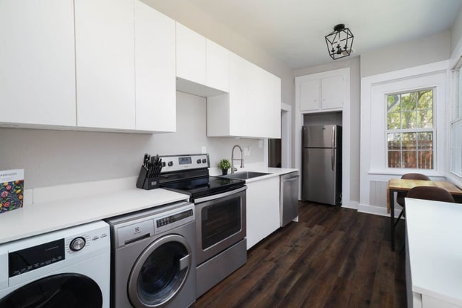 Photo - 1002 W Mulberry Ave