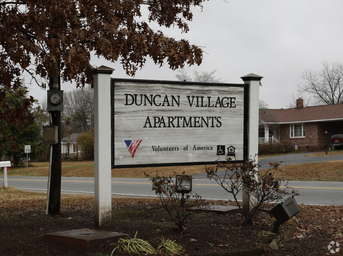 Photo - Duncan Village