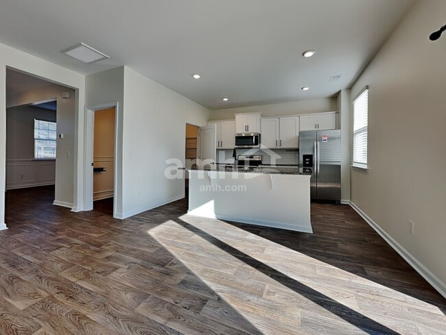 Photo - 121 Decker Dr