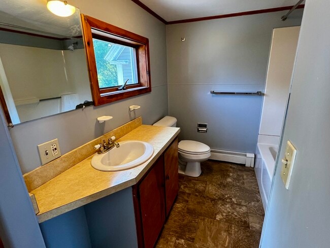 49 Chestnut St Unit 2