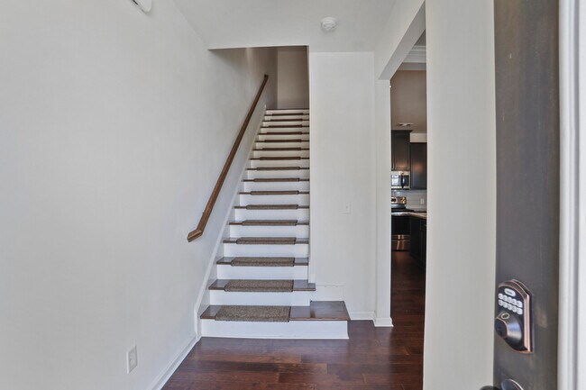 Photo - 7725 Rutgers Cir