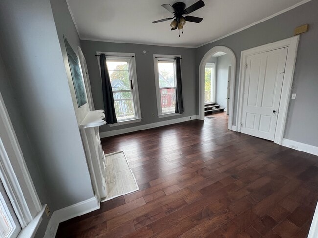 Photo - 832 Oak Street