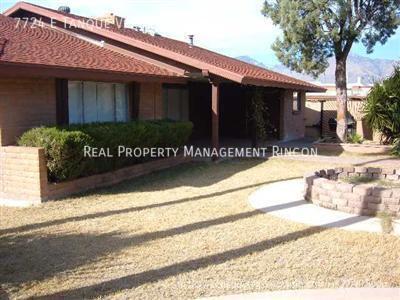 Great Home With A Pool with Separate Casita - Great Home With A Pool with Separate Casita