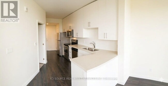 Photo - 690 King St W Unit 506