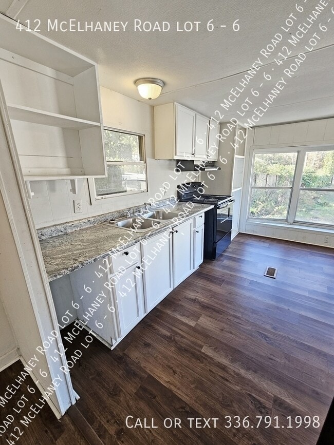 Photo - 412 McElhaney Rd