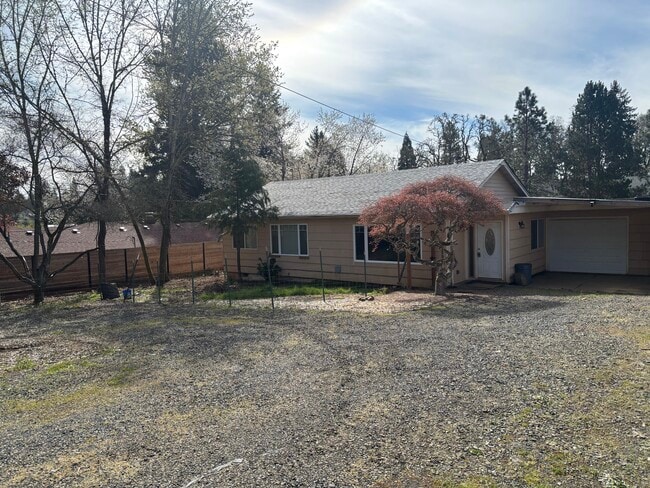 Building Photo - BE-0110