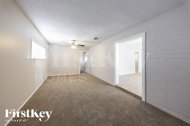 Photo - 2118 W Montebello Ave