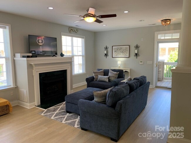 Photo - 9033 Rosalyn Glen Rd