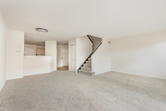 Photo - 135 President Ct