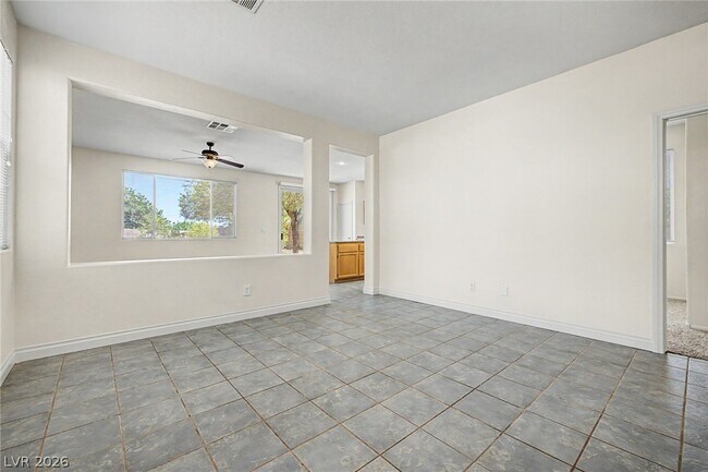 Photo - 2392 Predera Ave