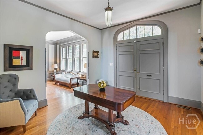 Photo - 624 E Victory Dr