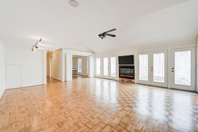 Photo - 2501 Driscoll St