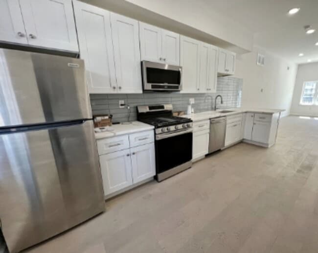 Building Photo - 2634 Manton St Rental