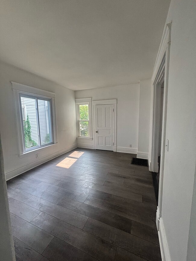 Photo - 736 N 2nd St