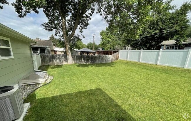 Building Photo - 5 bedroom in Billings MT 59102 Rental