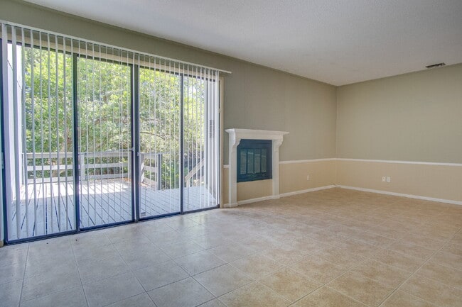 Photo - 2 Bedroom, 2.5 Bath Townhome with Easy Acc...