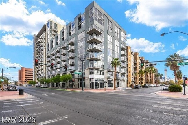 Building Photo - 353 E Bonneville Ave Unit 761 Rental