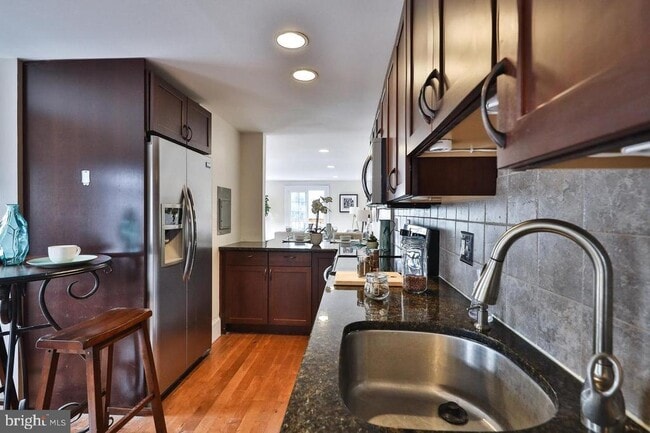 Photo - 630 N 17th St Unidad 5