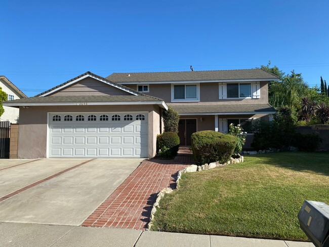 Building Photo - 2 story 4 bed, 2 bath home with yard