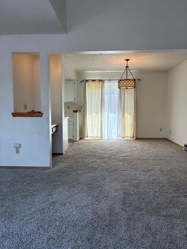 Photo - 2 bedroom with Wood Burning Fireplace In V...