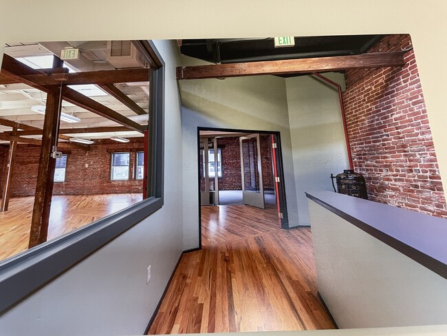 Private Entrance - 655 G St Apartments Unit A
