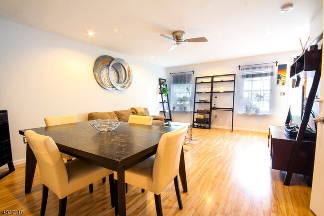 Photo - 123 Pear Tree Ln