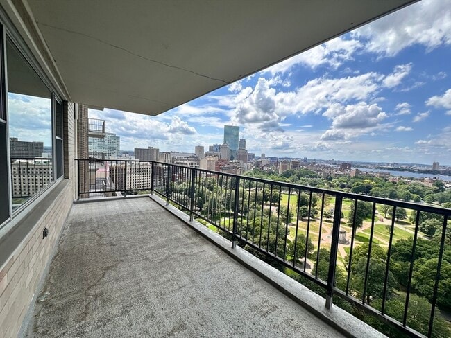 Building Photo - 151 Tremont St Unit 22F