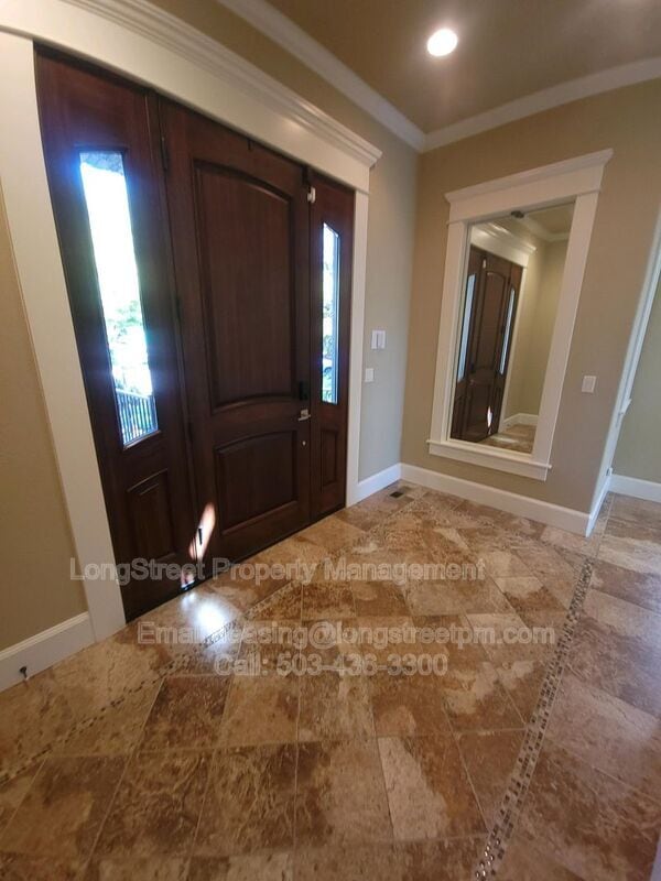 Photo - 9739 NW Henry Ct