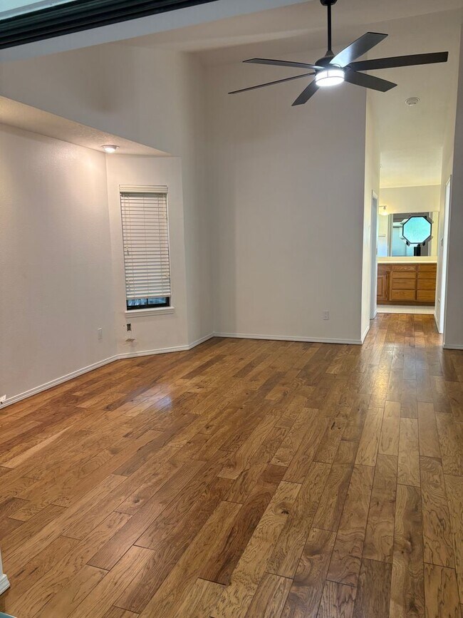 4345 Kings Pl