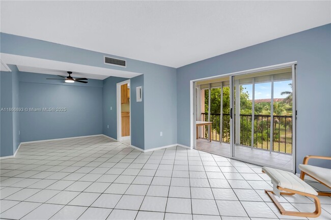 Photo - 4168 Inverrary Dr Unit 402