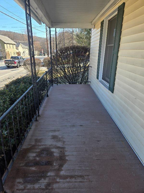 Photo - 520 Spring St