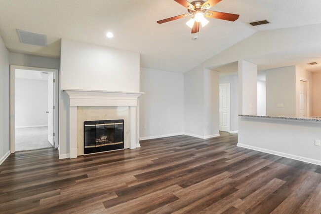 Photo - 8030 Welbeck Ln