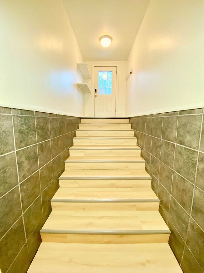 Photo - 298 Burns St