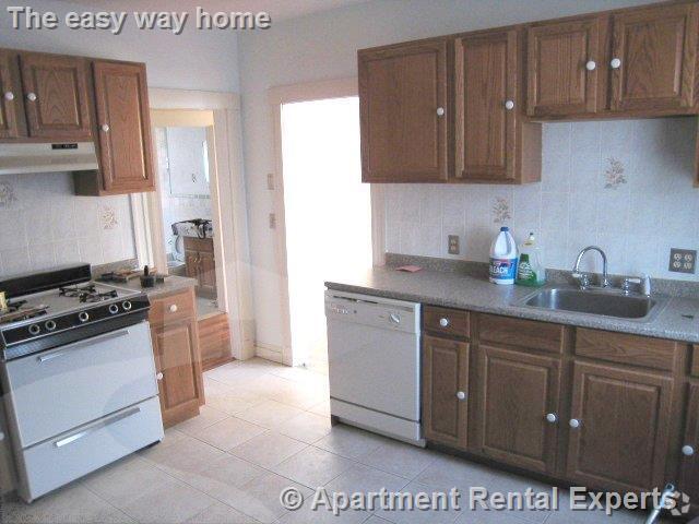 Building Photo - 49 Conwell Ave Unit 2 Rental