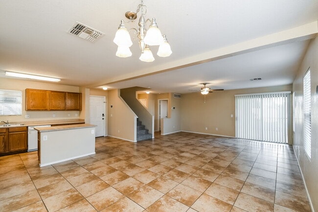 Photo - 2746 S Southwind Dr