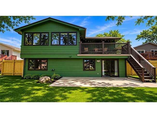 Photo - 8317 Idaho Ave N