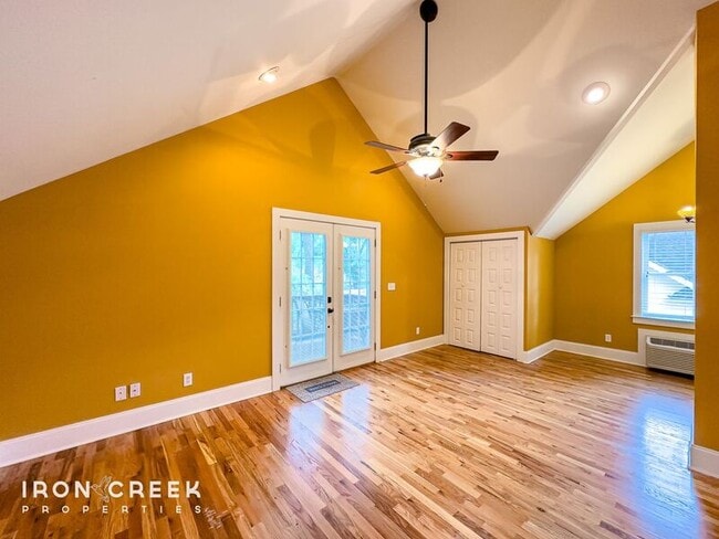 Photo - 90 Rumbough Pl