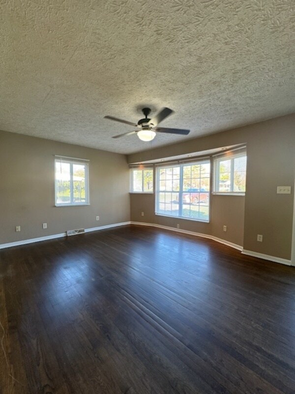 Photo - 1708 Jackson Ln