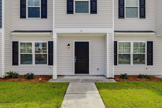 Photo - 3 Bed 2.5 Bath TOWNHOMES with MOVE-IN-SPECIALS!!