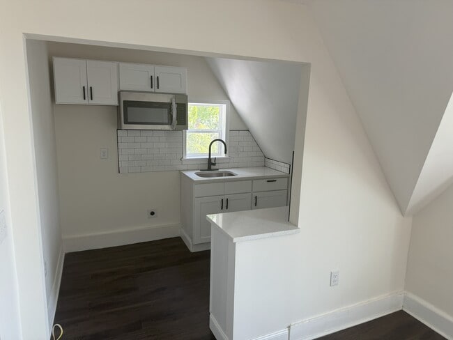 Photo - 106 N 9th St