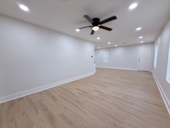 Photo - 414 12th St SE