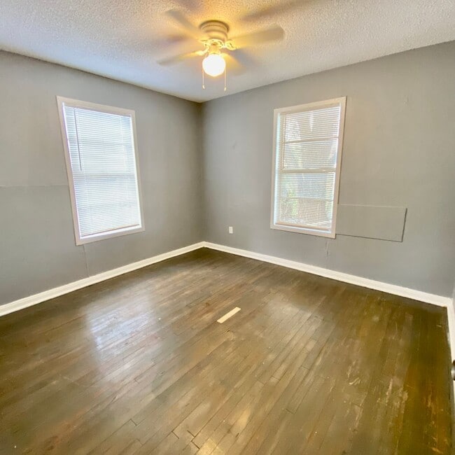 Photo - Handyman Special $0 First Month's Rent / “...