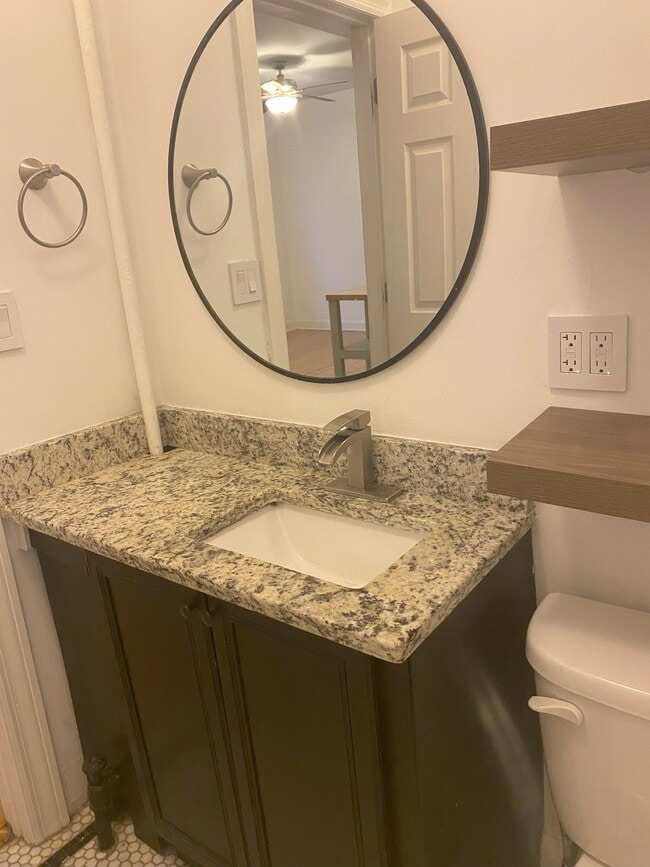 Building Photo - 2900 N Richmond St Unit 1R