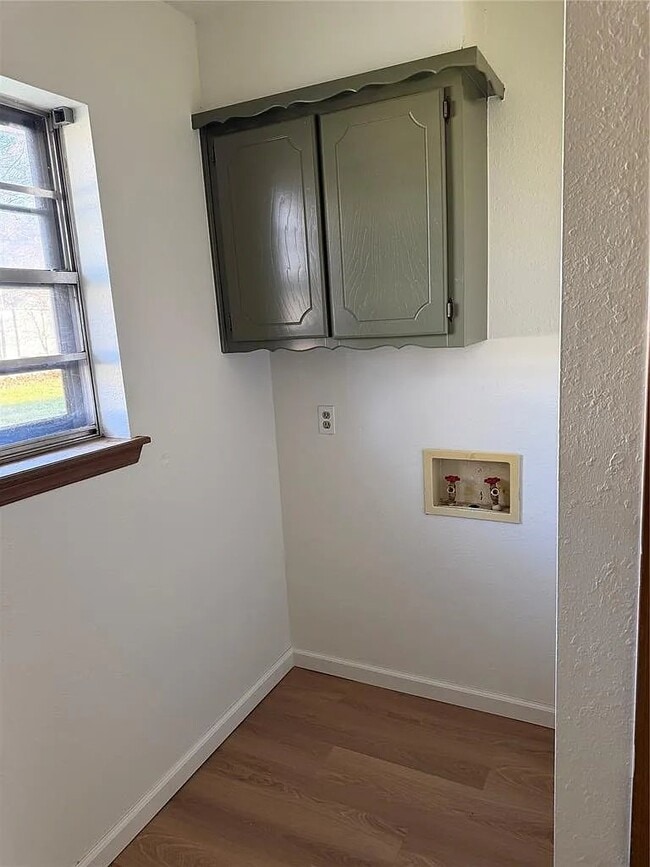 Photo - 325 S 10th St