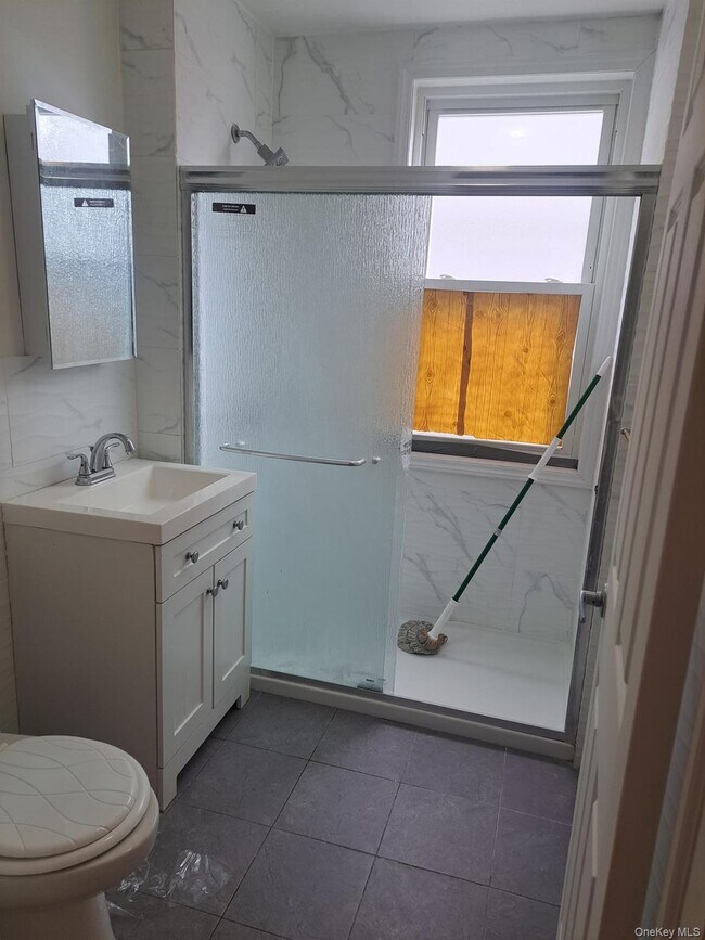 Photo - 146-12 Lakewood Ave