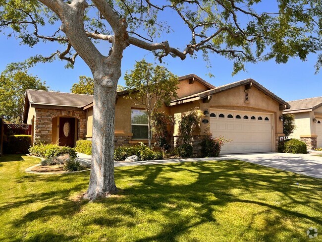 Building Photo - SOUTHWEST BAKERSFIELD Rental
