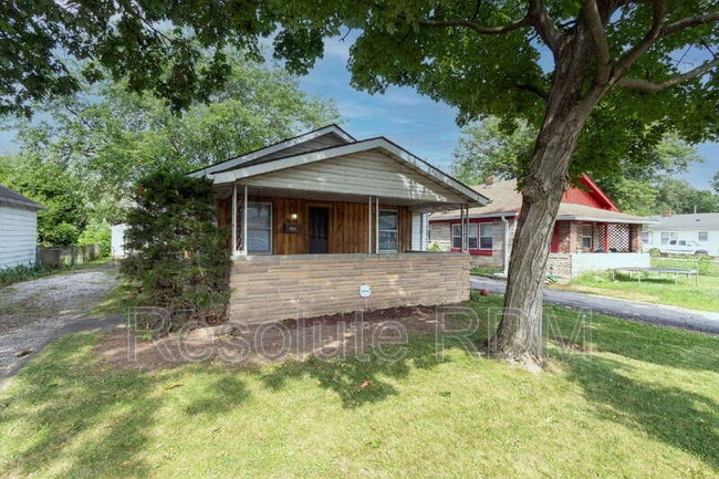 Photo - 1644 N Centennial St